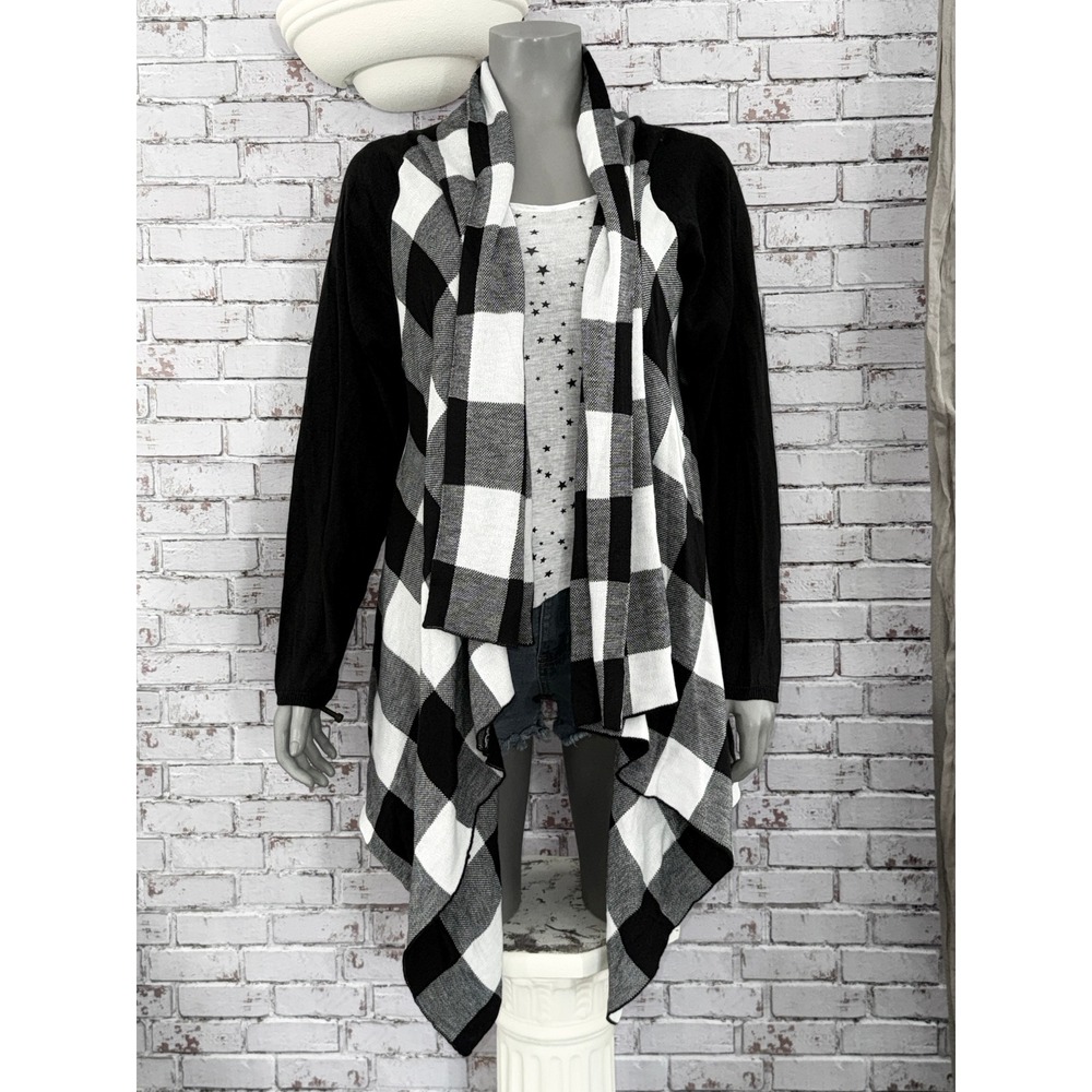 Torrid Black White Buffalo Plaid Open Front Waterfall Cardigan Size 4 Plus Edgy